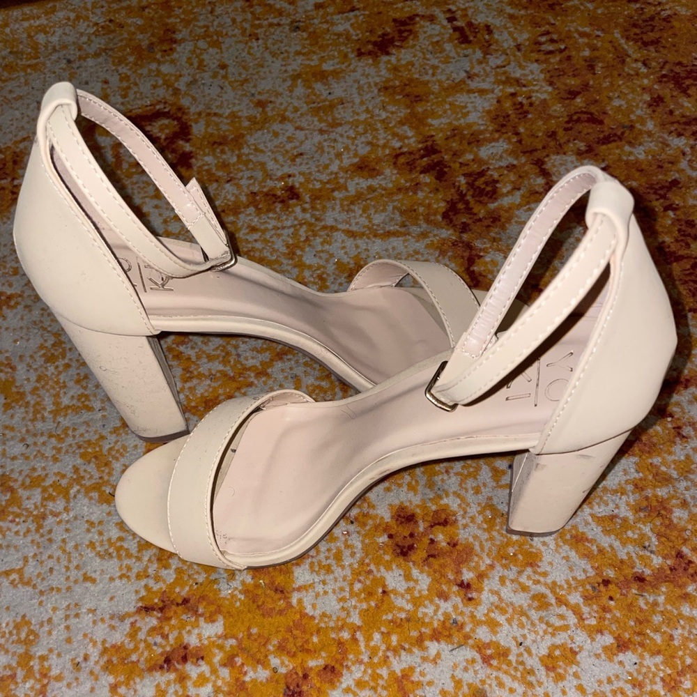 Nude shoes
